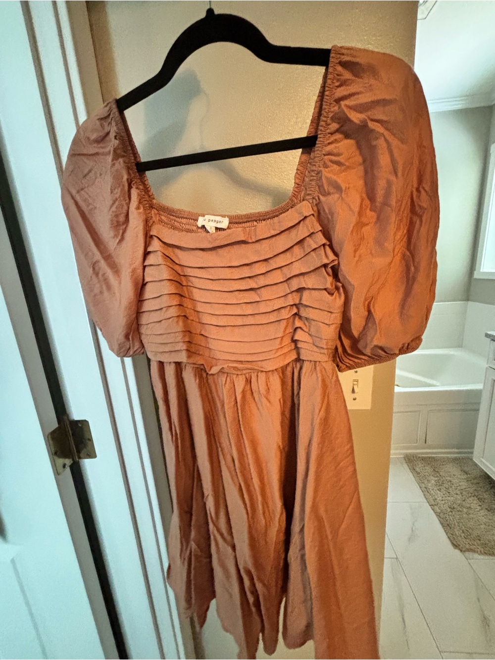 Blu Pepper Puff-Sleeve Mini Dress in Rust